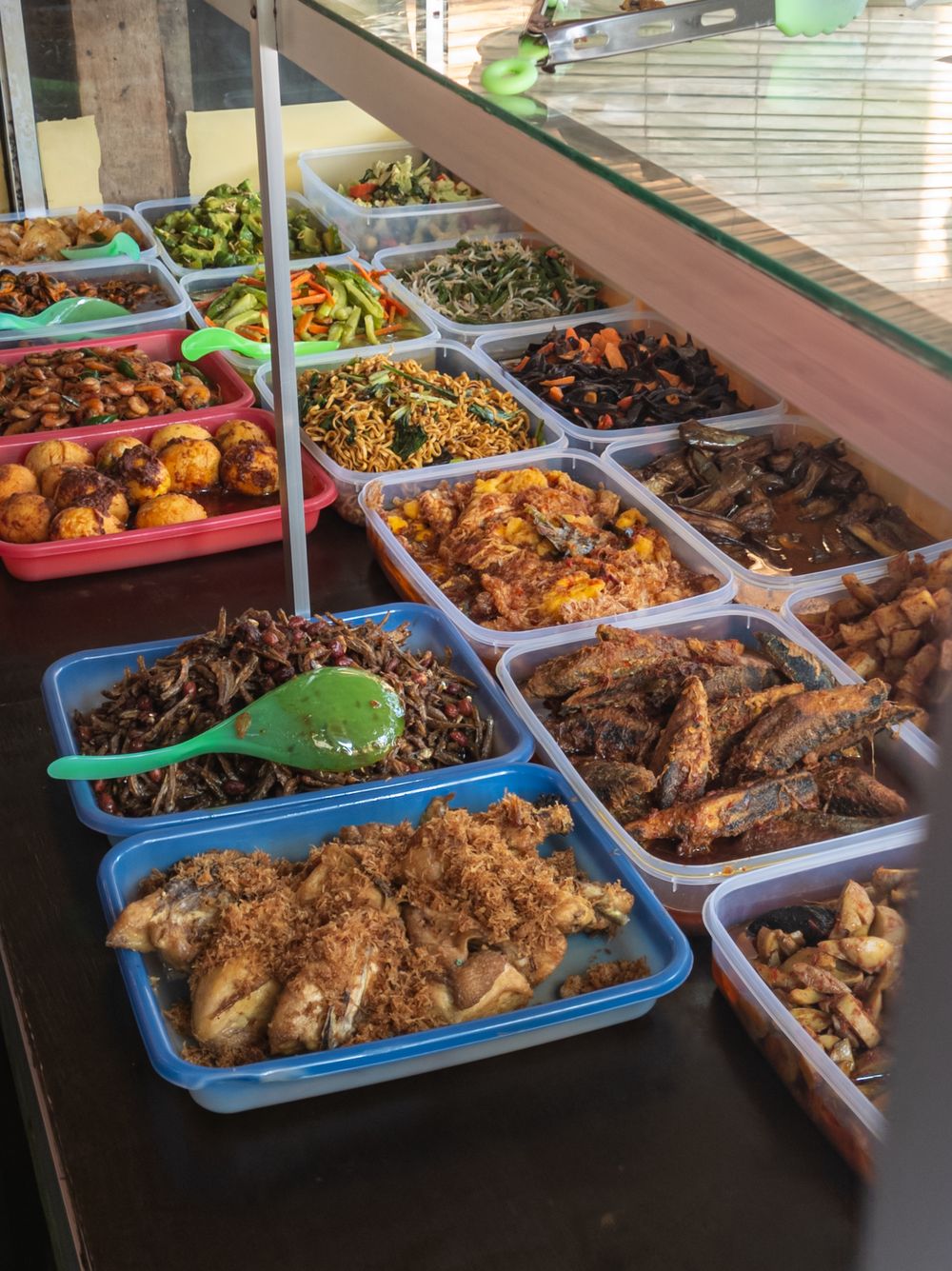 Prasmanan Dapur Bu Ratih untuk acara keluarga