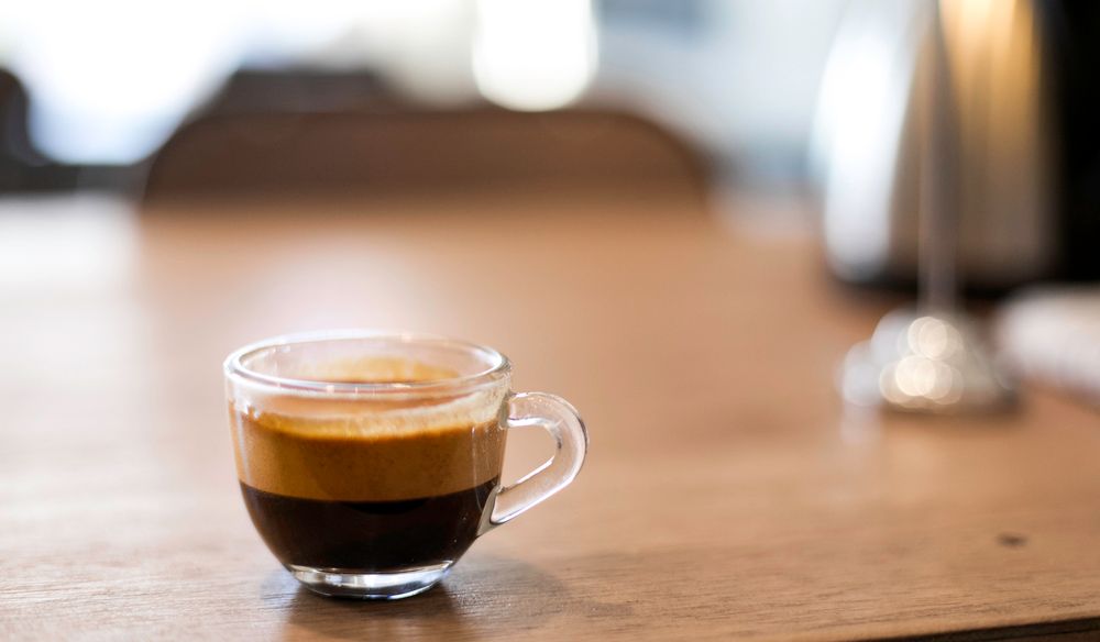 Americano di atas meja